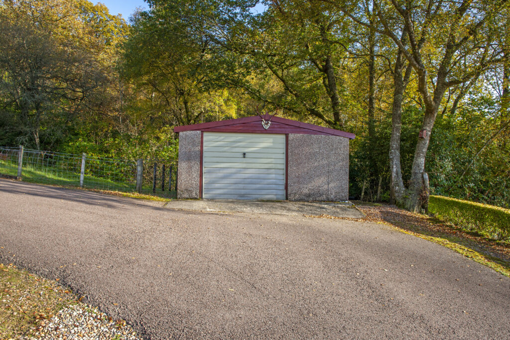 1Z6E1938 garage small
