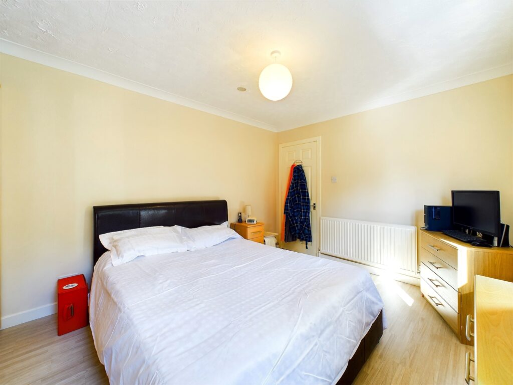 CAM02033G0-PR0078-STILL024