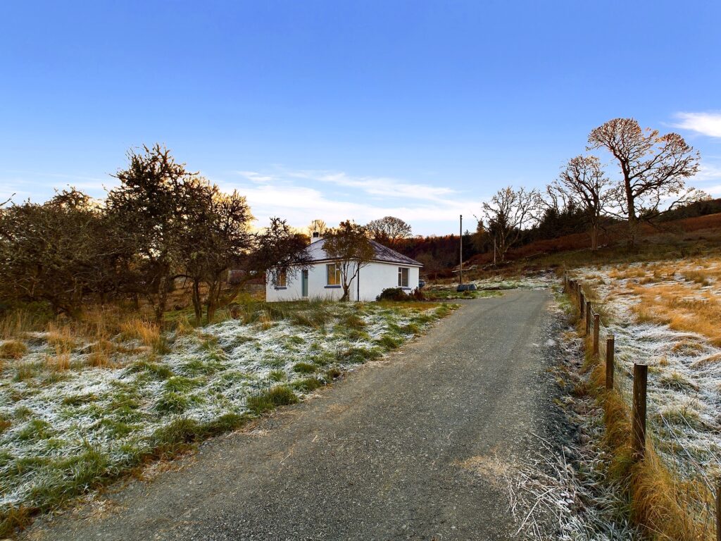 CAM02033G0-PR0091-STILL033