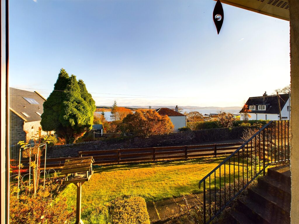 CAM02033G0-PR0095-STILL036