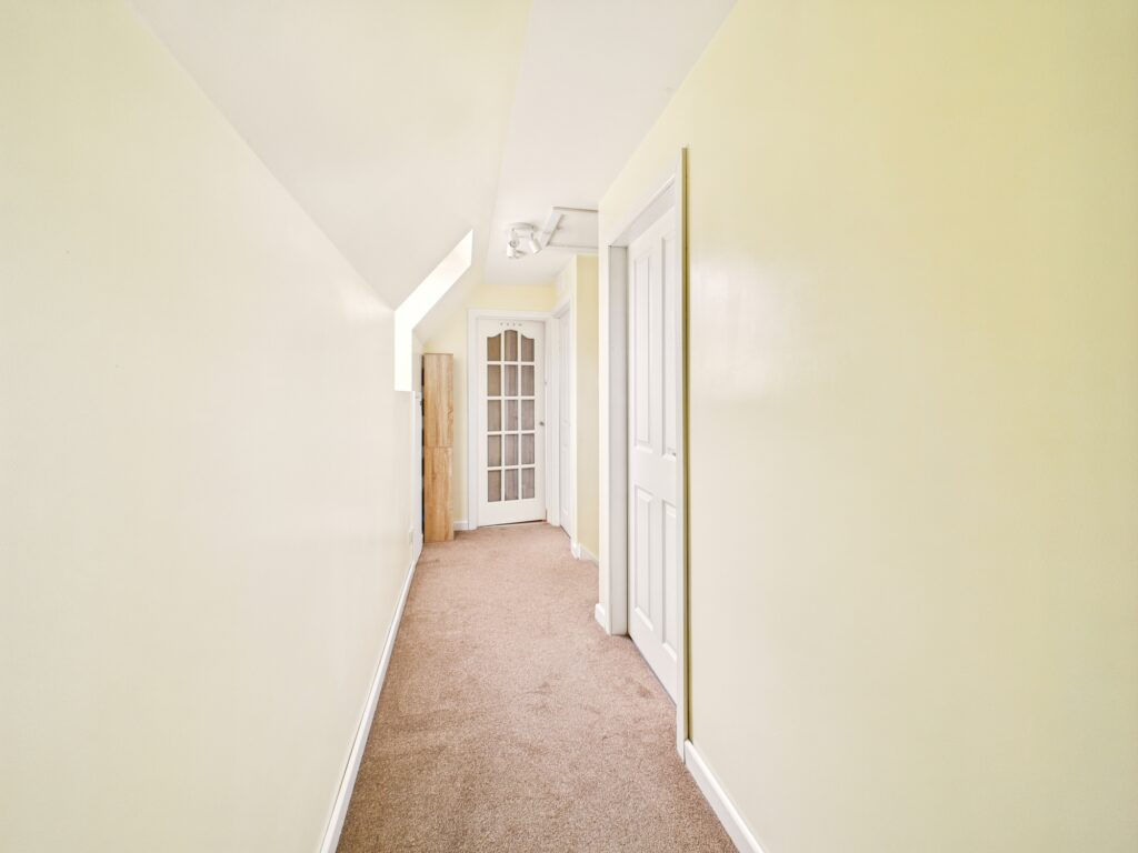 CAM02033G0-PR0153-STILL019