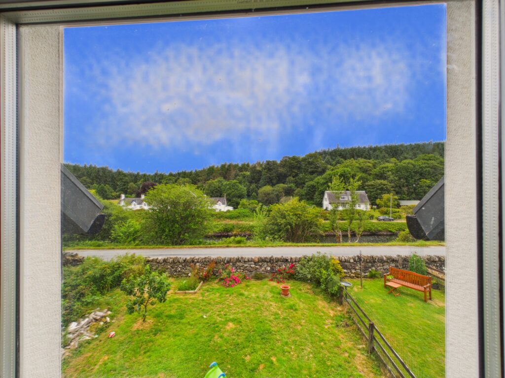 CAM02033G0-PR0235-STILL015